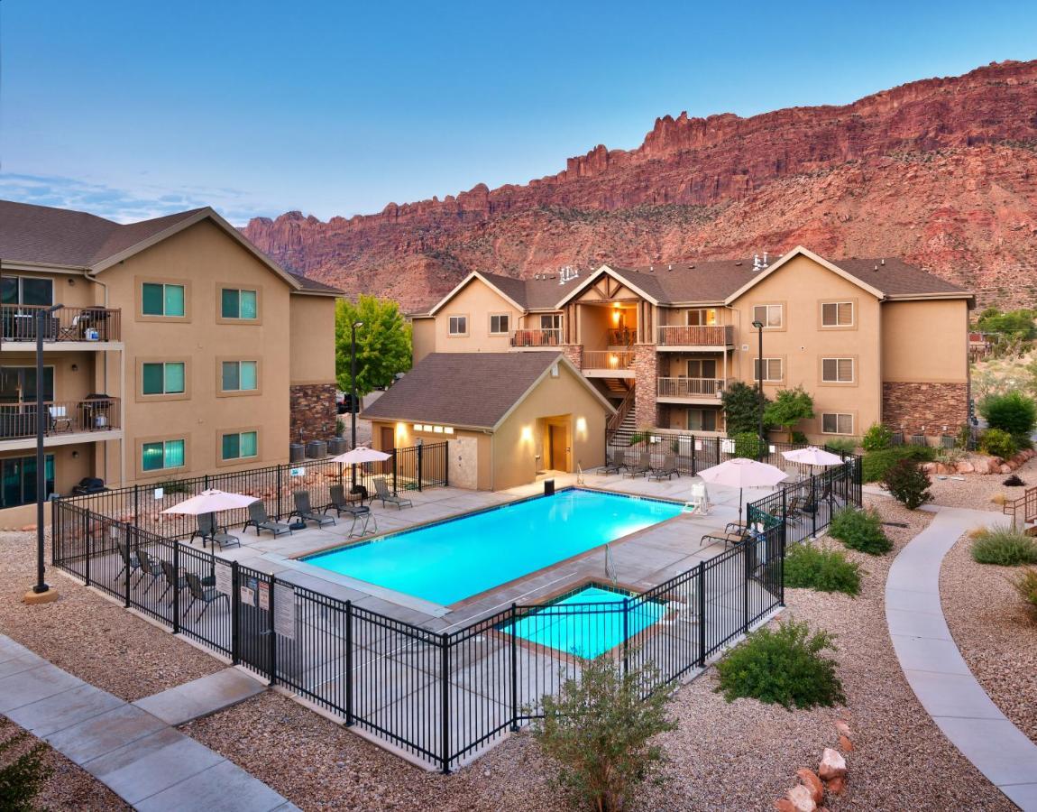 2G New Moab Redcliff Condo, Pool & Hot Tub Buitenkant foto